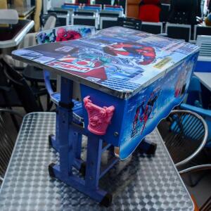 CHILDREN READING CHAIR/TAB