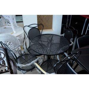 ROUND METAL TABLE 119  BY 4